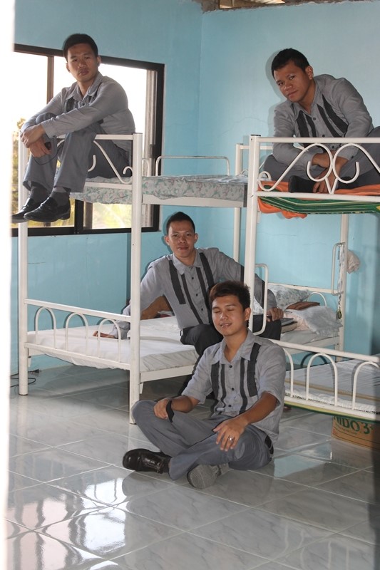 boys dorm (4)
