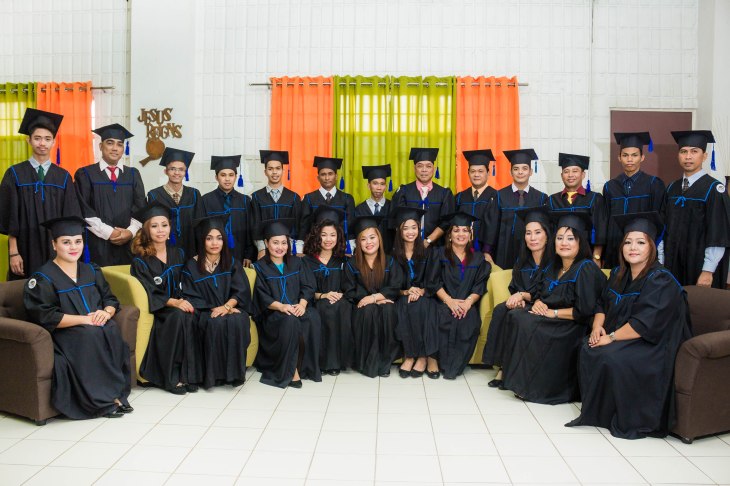 BSMGrad SY20152016 Class Photo (3)